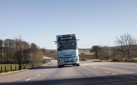 Volvo Trucks reçoit une commande de 300 camions électriques lourds de la part du géant mondial de la logistique DSV