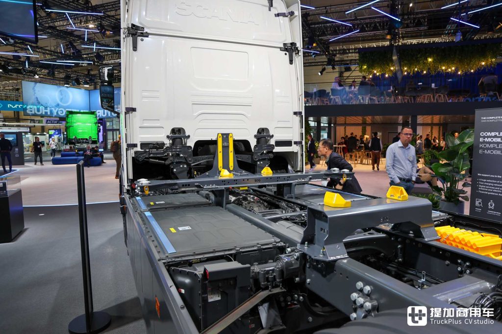 IAA 2024 : Tracteurs + châssis de conteneurs, une combinaison puissante. Quelle est la performance du camion électrique Scania 40 R ? Un aperçu détaillé