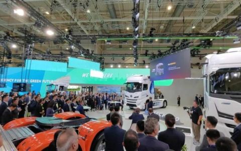 [Innovation technologique, leader du future] Shaanxi Automobile brille au Salon International des Véhicules Commerciaux de Hanovre 2024