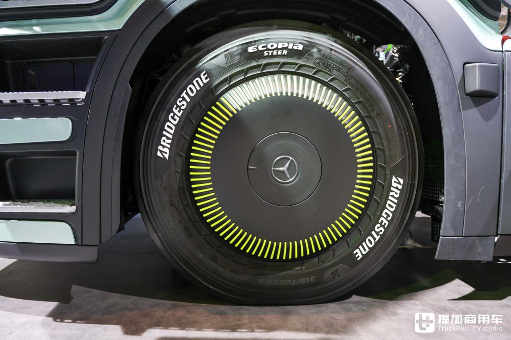 2024IAA : Nouvelle plateforme futuriste, moteur diesel amélioré, le nouveau modèle phare Actros L de Mercedes-Benz arrive