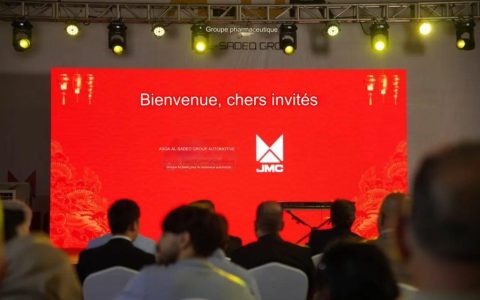 Le premier lot de 100 pick-ups JMC Da Dao et 50 bus Jingma arrivent en Irak