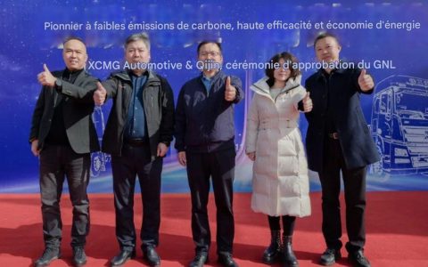 Pionnier du faible carbone ! Livraison en masse de camions au gaz naturel de XCMG aux clients du nord-ouest