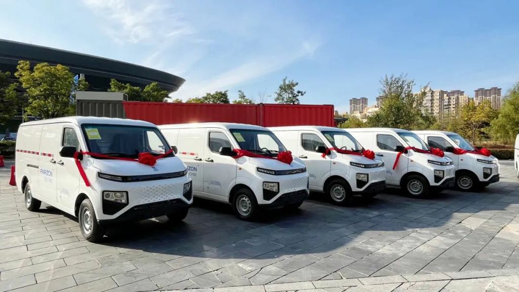 Livraison réussie du premier lot de V6E Star Enjoy à batterie interchangeable, les véhicules commerciaux de nouvelle énergie de Farizon pénètrent le marché de la Mongolie-Intérieure