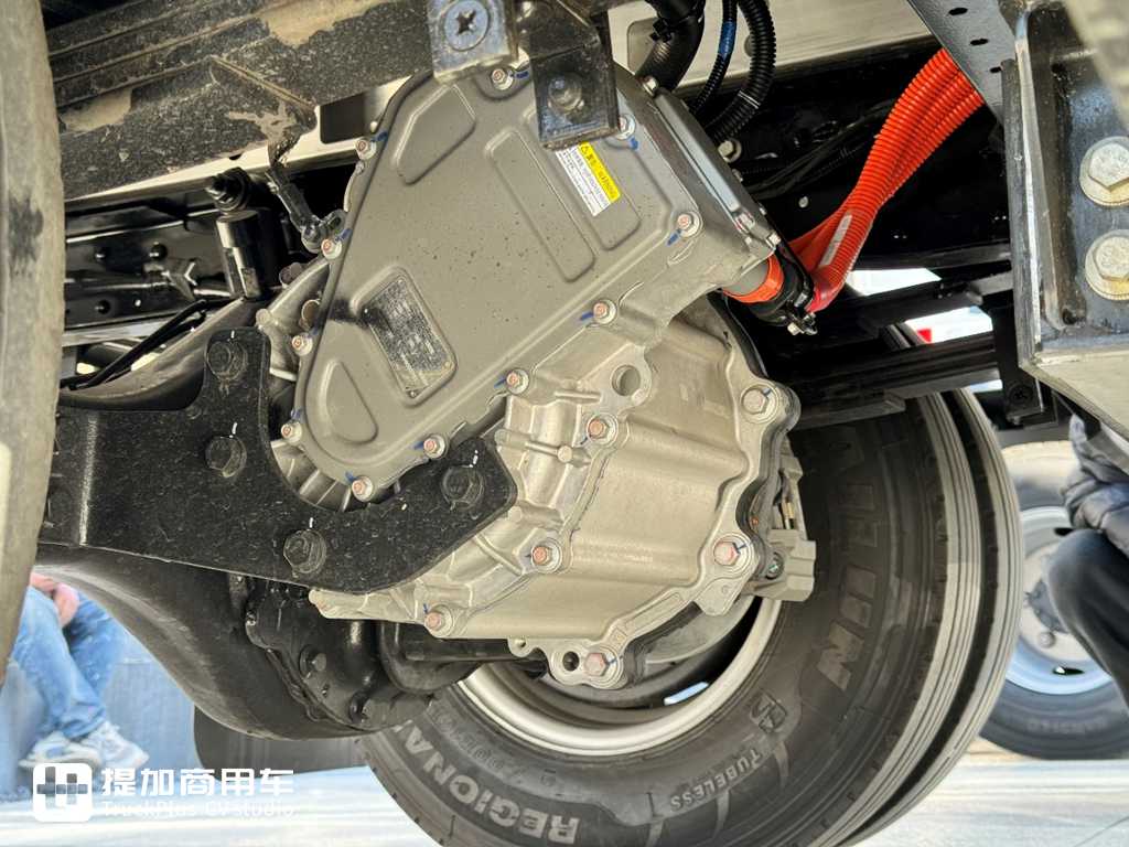 Le camion léger hybride BYD T5 2025 arrive, quelles améliorations et mises à jour propose-t-il ? Découvrez-le en images.