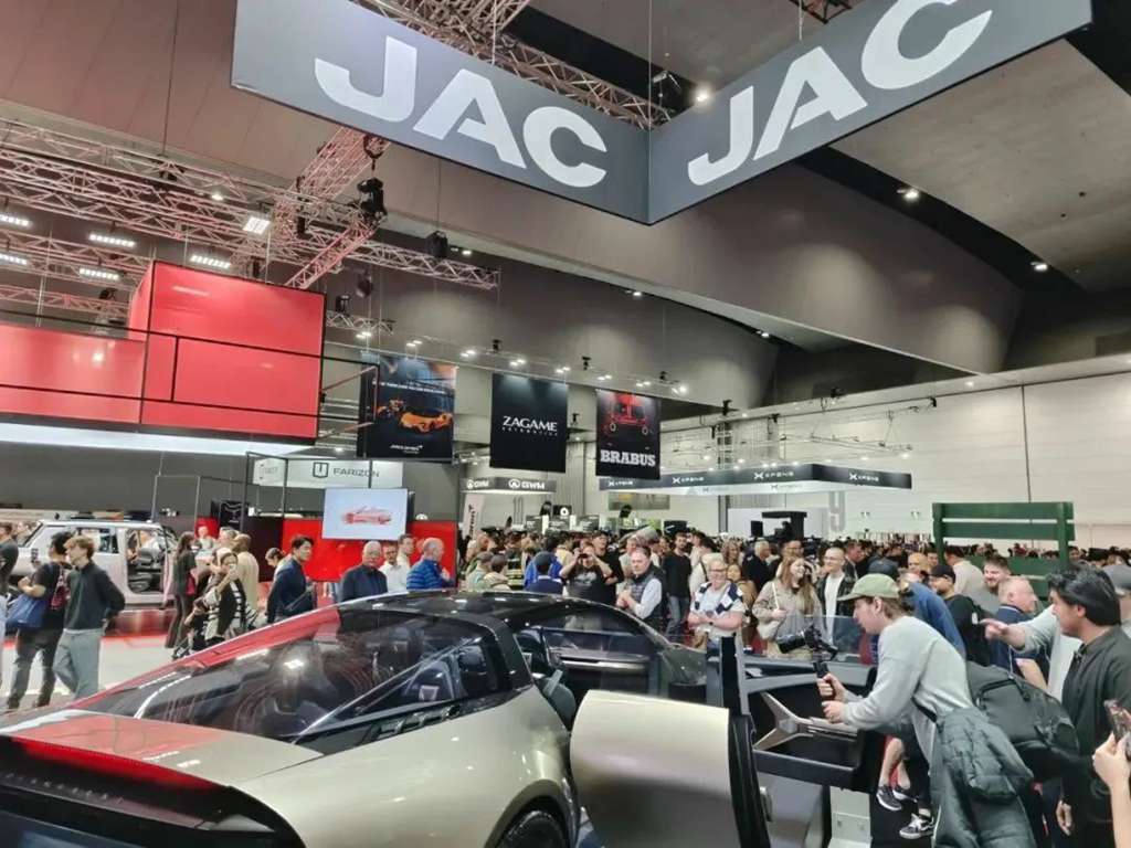 Lancement mondial du T9 PHEV : Le Groupe JAC dévoile ses nouveautés au Salon international de l'automobile de Melbourne 2025