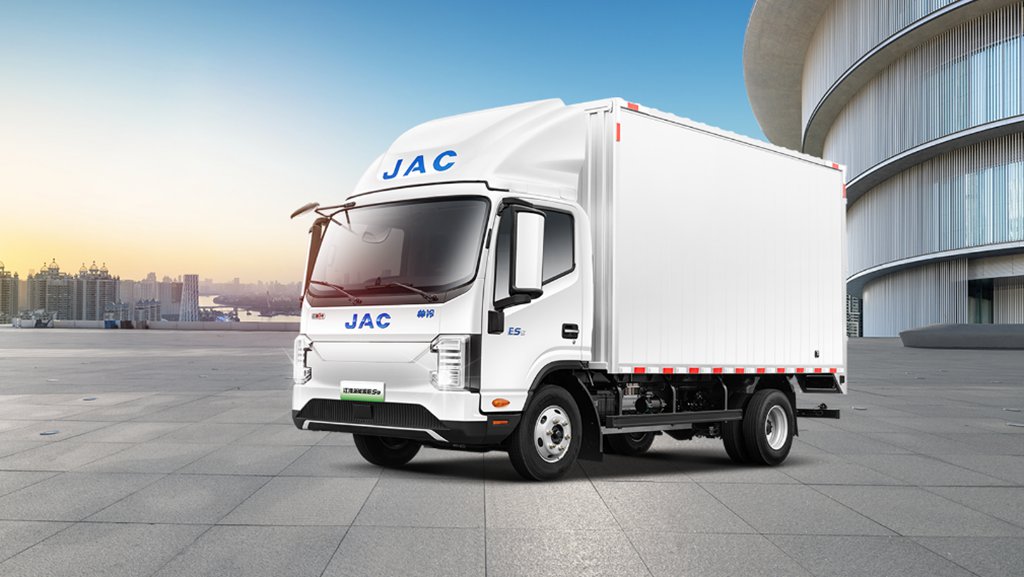 Quatre nouveaux produits de JAC 1 Card seront bientôt disponibles, menant la transformation logistique avec une stratégie globale