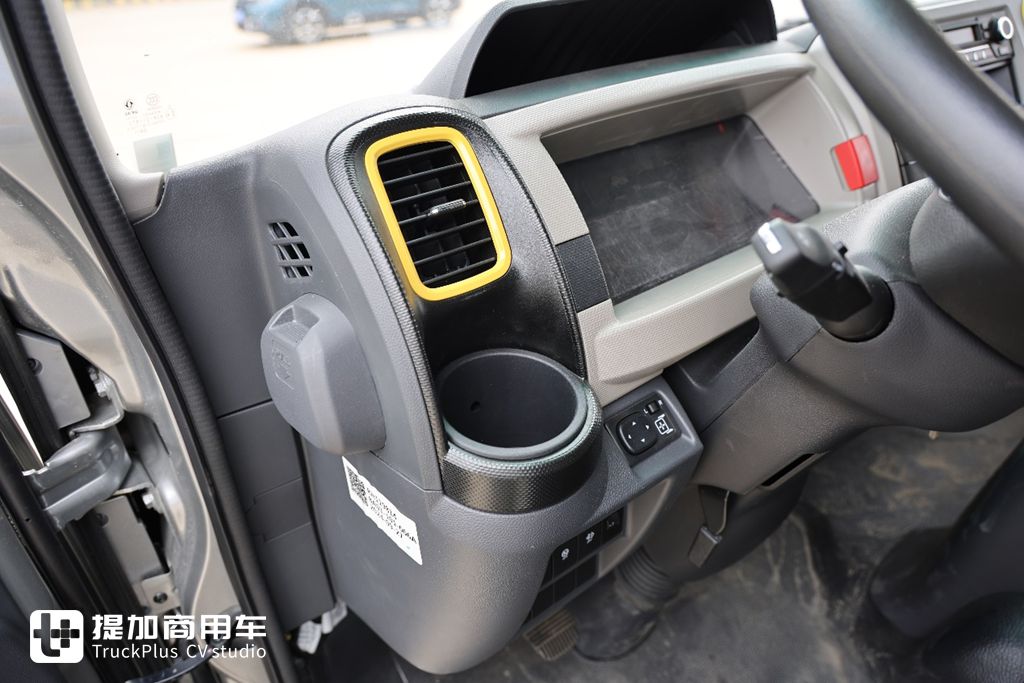 ​​CUMMINS 185 CHEVAUX + CAPACITÉ DE CHARGEMENT ULTRA-ÉLEVÉE : LE NOUVEAU DONGFENG KELUWEI ÉCRASE LES RÈGLES DU JEU​​