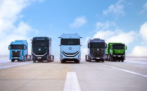 ​​Croissance de 121 % en avril ! FOTON Heavy Truck franchit la barre des 11 883 véhicules grâce à l'innovation technologique​​