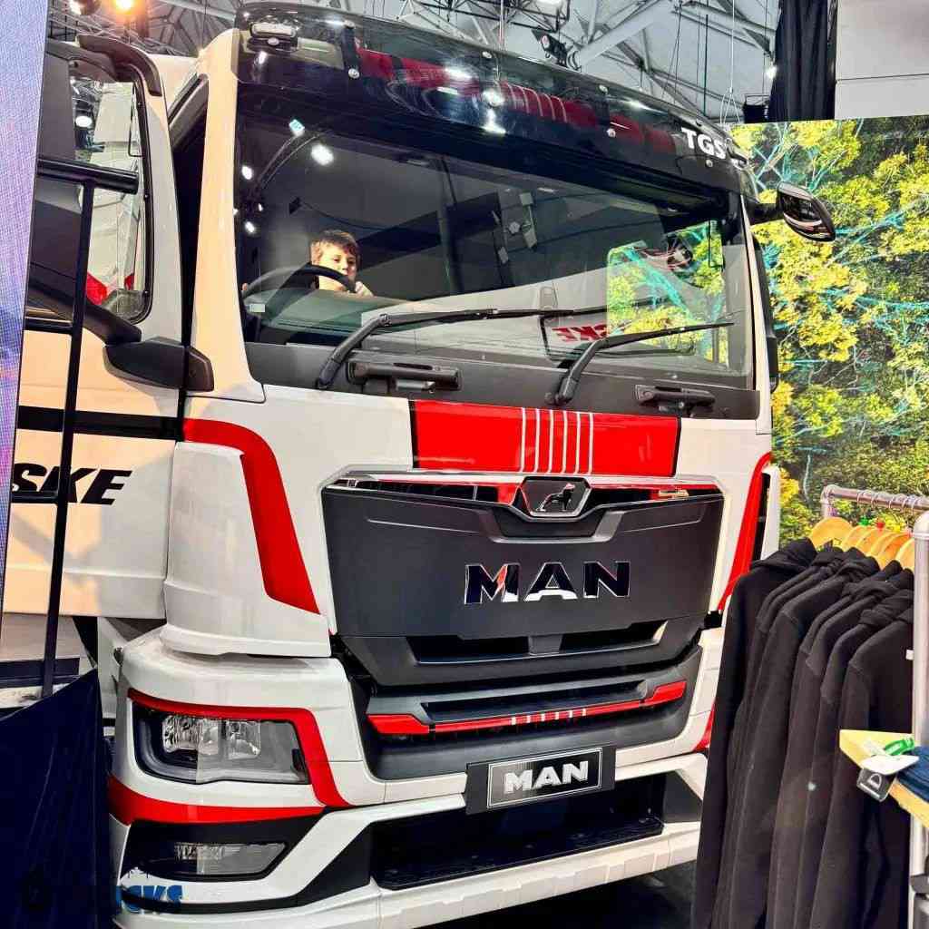 Guide du Salon des Camions de Brisbane 2025 · Édition Européenne : La Nouvelle Génération Tatra Phoenix et les Modèles à Double Commande d'Iveco Dévoilés