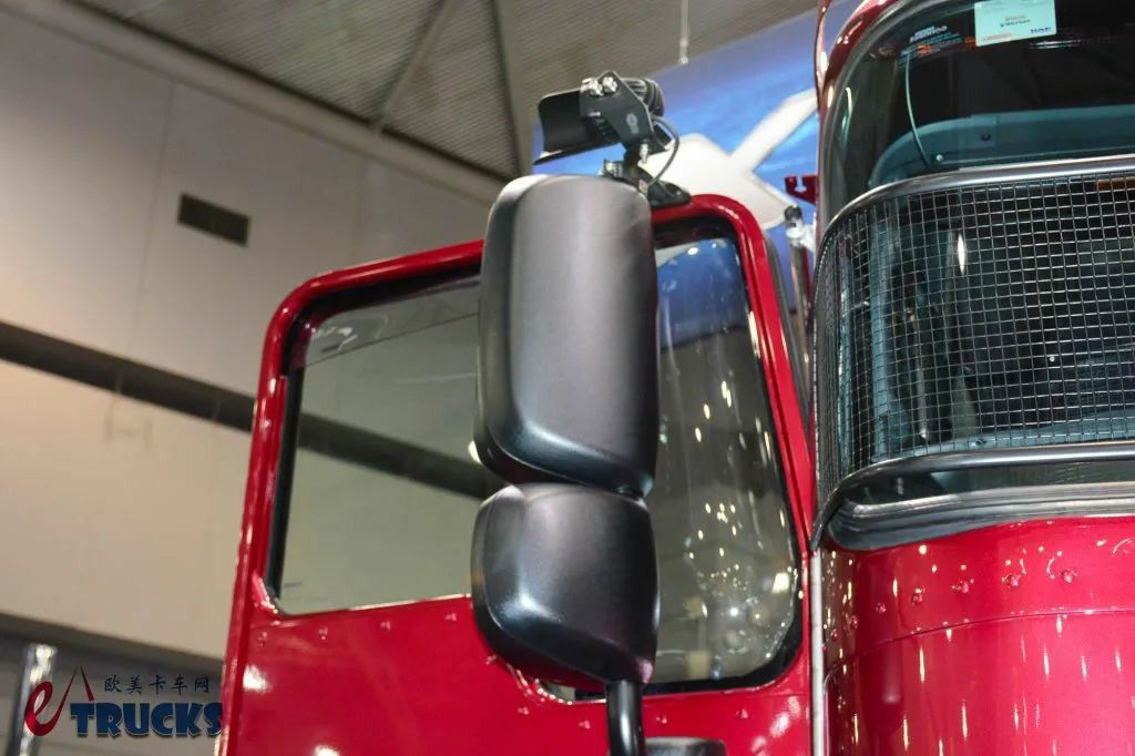 ​​L'Espace de Vie Rivalise avec les Camions à Capot Long ! Le Flagship Cabover Américain Exclusif Kenworth K220 Dévoilé au Brisbane Truck Show​​