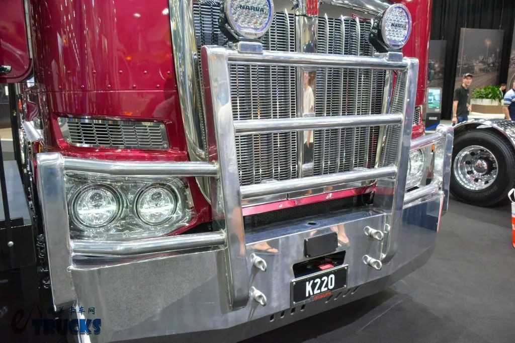​​L'Espace de Vie Rivalise avec les Camions à Capot Long ! Le Flagship Cabover Américain Exclusif Kenworth K220 Dévoilé au Brisbane Truck Show​​