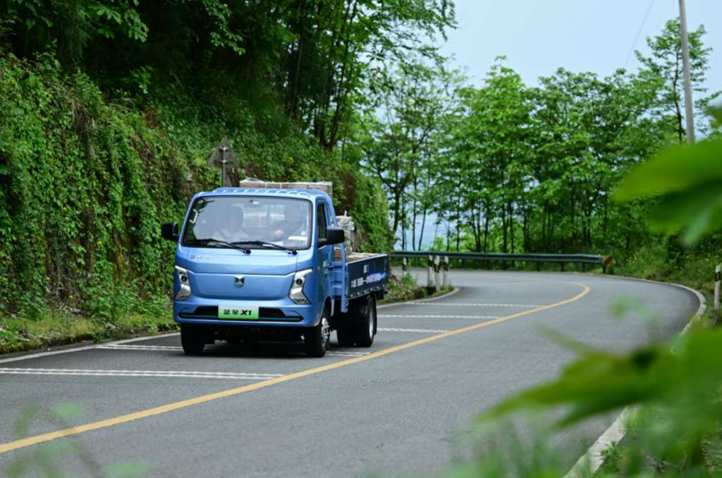 ​​Capacité de chargement 1,5 T, 1 kWh pour 5 km : Le LANDKING X1 de Weichai inaugure la nouvelle génération de petits camions électriques​​