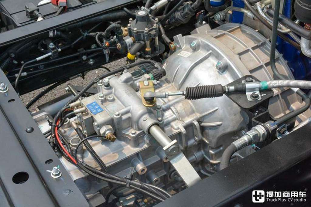 ​​Un camion léger équipé de réservoirs de 442L ? Autonomie de plus de 600 km : La configuration puissante du camion léger au gaz naturel JAC Kangling Lingpao L6​​