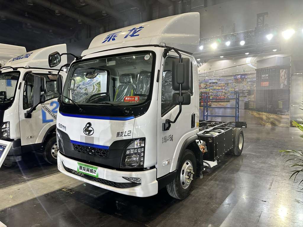 ​​Le camion léger à prolongateur GNV Dongfeng Liuzhou Motor Yiwei 2 : Quels avantages cachés pour votre rentabilité ?​​