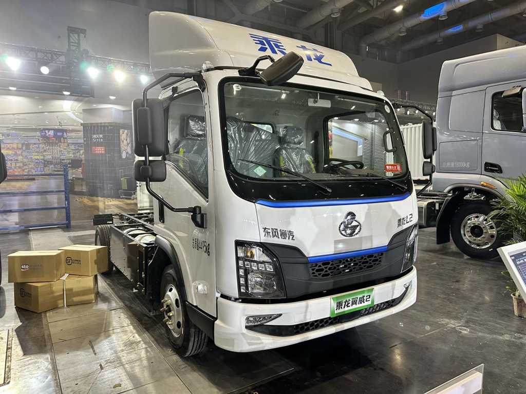 ​​Le camion léger à prolongateur GNV Dongfeng Liuzhou Motor Yiwei 2 : Quels avantages cachés pour votre rentabilité ?​​