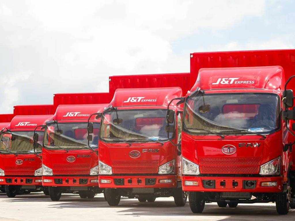 FAW Jiefang livre avec succès 36 véhicules logistiques à J&T EXPRESS aux Philippines