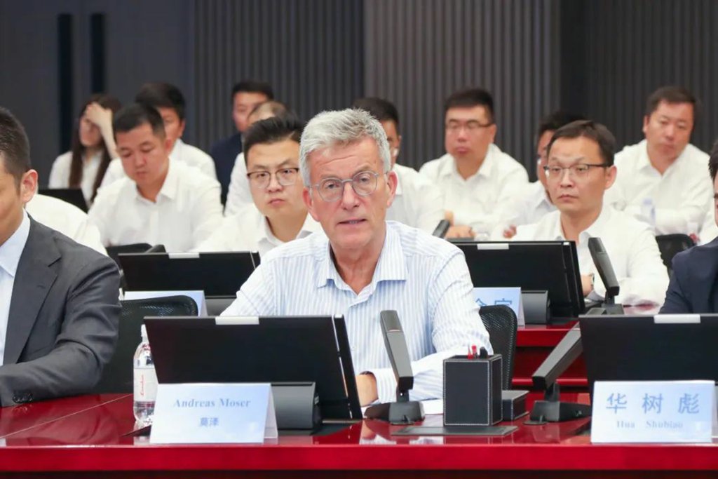 ​​Shandong Heavy Industry Group et ZF organisent une Journée d'échange technologique​​