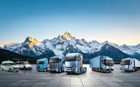 ​​La vérité derrière l&rsquo;explosion de 73% des ventes : Foton réécrit les règles du secteur des poids lourds avec son « Modèle Triangulaire »​​