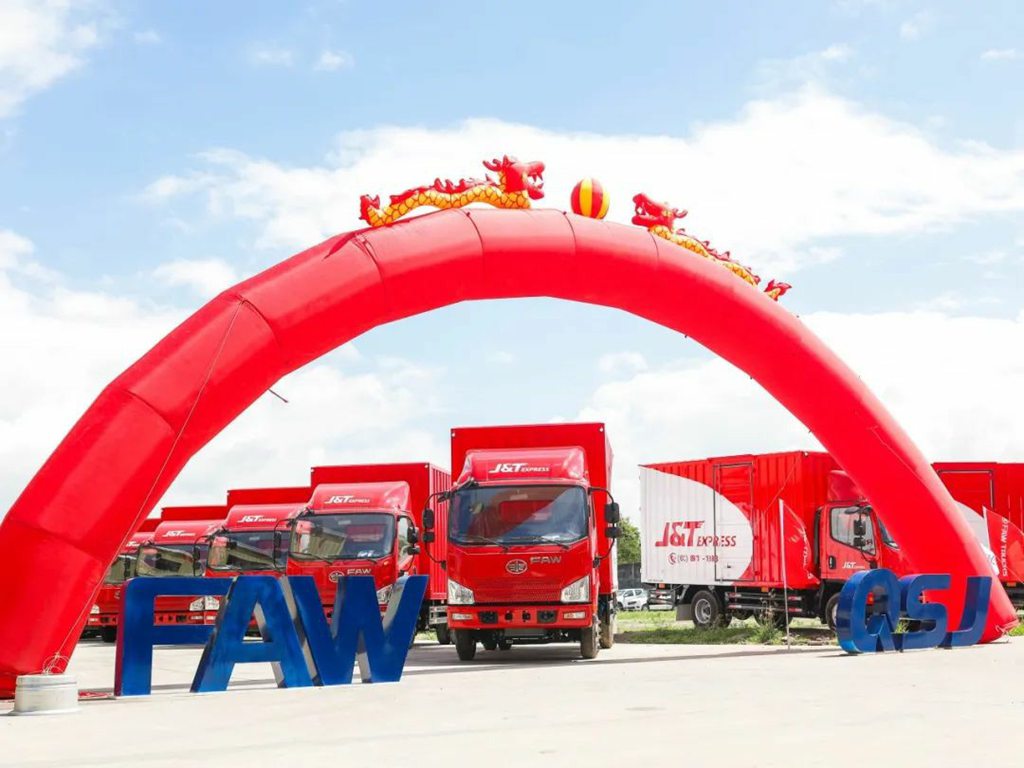 FAW Jiefang livre avec succès 36 véhicules logistiques à J&T EXPRESS aux Philippines