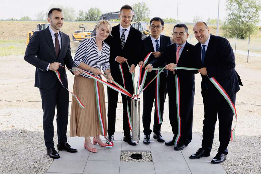 ​​BYD pose la première pierre de l'extension de son usine de véhicules utilitaires en Hongrie, accélérant son déploiement européen​​