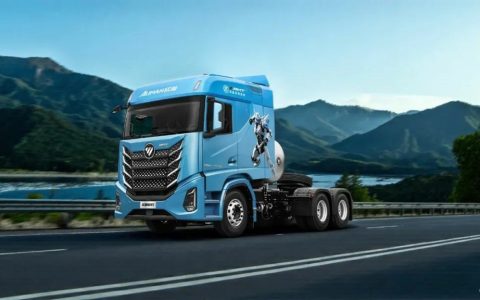 ​​Nouveau ! Le Foton Auman Galaxy 5 de 580 ch à boîte automatique et motorisation gaz arrive sur le marché, redéfinissant le standard d&rsquo;efficacité pour le transport de marchandises générales​​