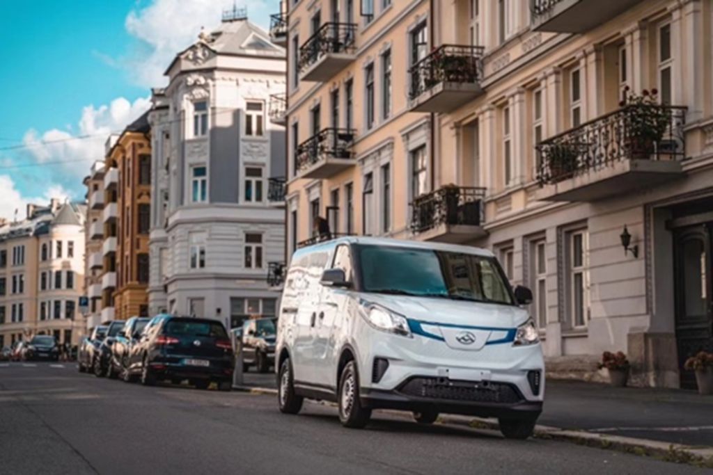 ​​Les géants mondiaux de la logistique font le choix vert ! SAIC MAXUS décroche la plus grosse commande de DHL en Europe, propulsant l’exportation des technologies chinoises de véhicules électriques​​