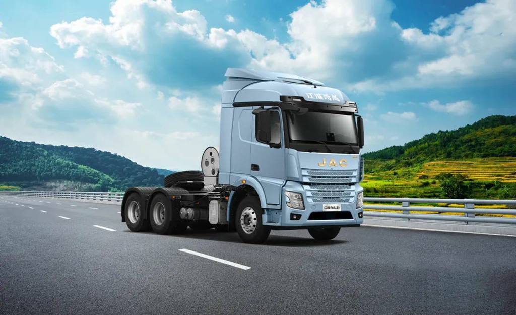 ​​Plus de charge, plus de distance, moins de dépenses ! JAC Kuayue X5 : Le nouveau partenaire de création de richesse pour le transport interurbain de ressources !​​