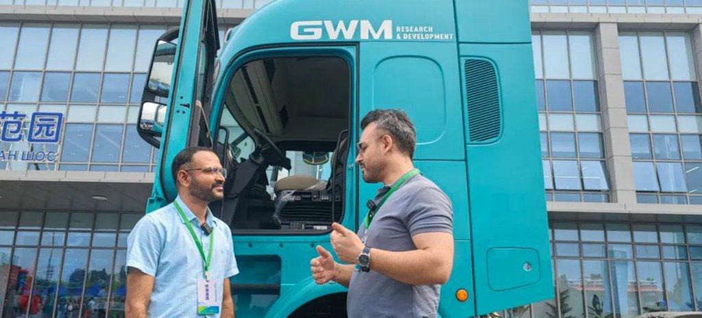 ​​Des entrepreneurs des États membres de l’OCS se réunissent dans le Hebei : les camions lourds Great Wall Motor suscitent l’intérêt international​​