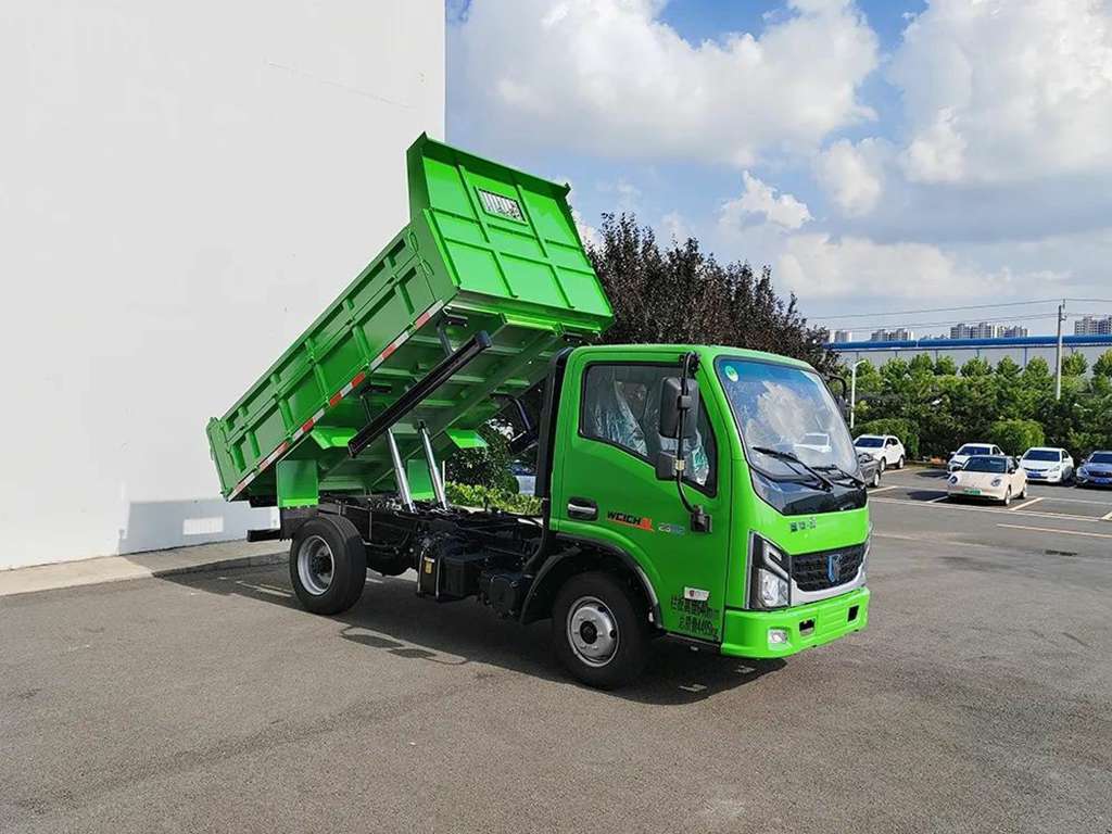​​Le camion benne Weichai LANDKING • Han : Maniabilité et charge lourde pour résoudre les défis opérationnels ! Une configuration robuste démontre sa vraie puissance !​​