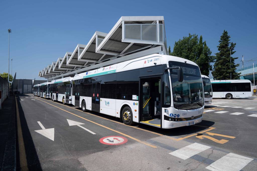 ​​BYD livre avec succès ses autobus électriques à Florence (Italie)​​