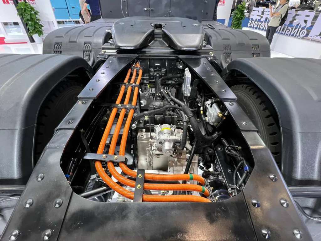 ​​Le choix de pointe parmi les camions électriques lourds ! Décryptage des « mots-clés » du camion de charge ultra-rapide Qingling Lingjie​​