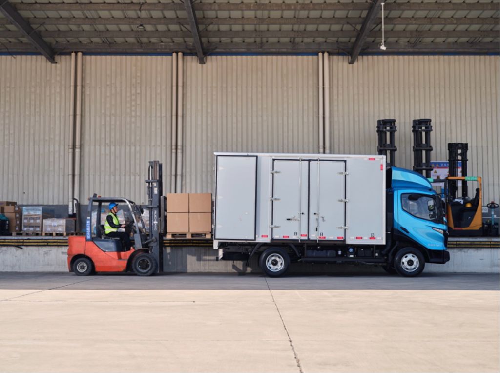 ​​Le marché des camionnettes électriques légères explose ! Feidi Motors enregistre +357% et bondit de la 14e à la 6e place !​​