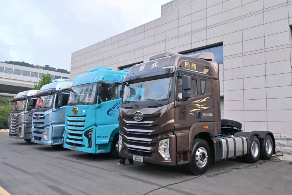 ​​Lancement de la gamme de produits « Formation Aigle » de FAW Jiefang​​