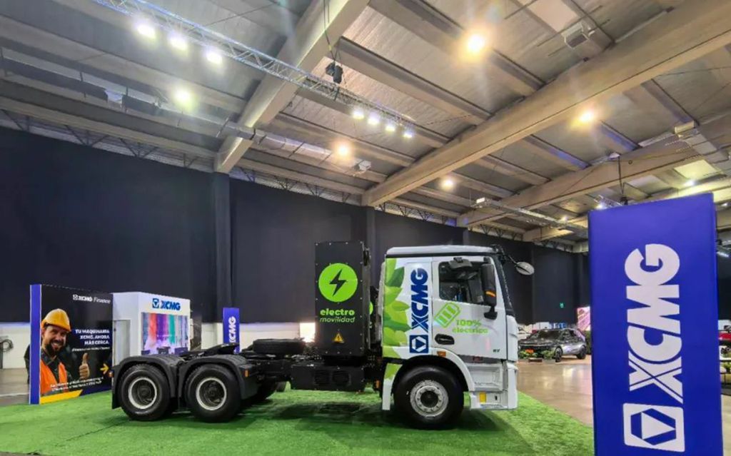 Traversée du Pacifique ! Le tracteur électrique XCMG fait sensation à la foire du Chili