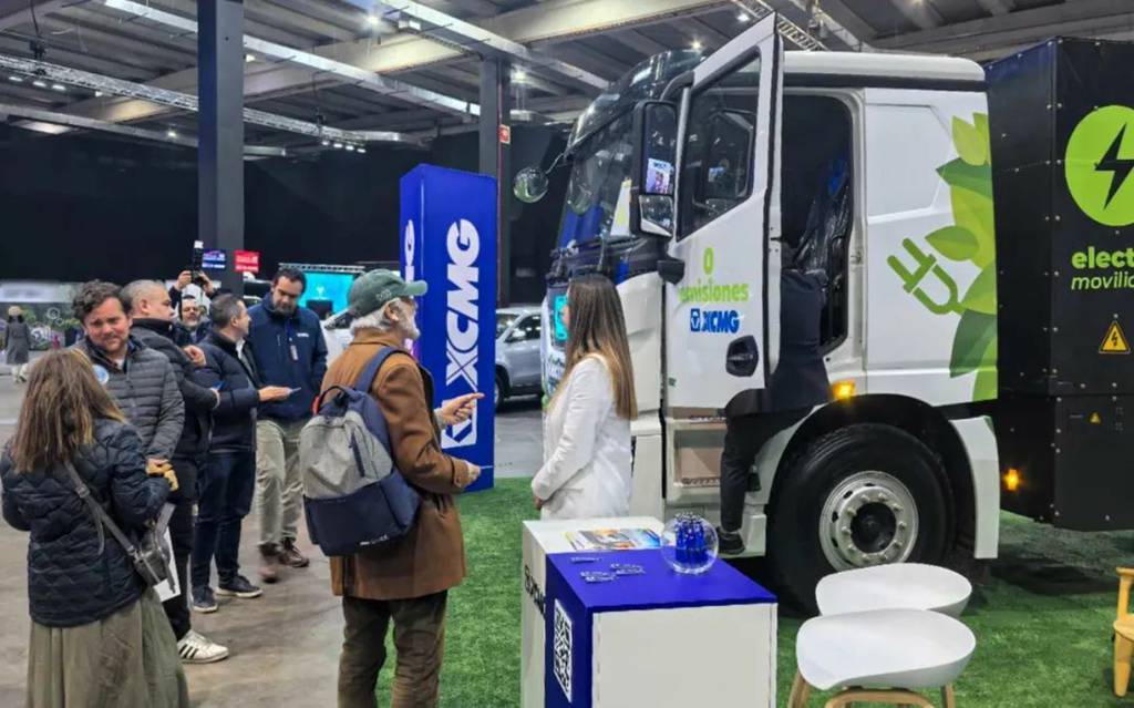 Traversée du Pacifique ! Le tracteur électrique XCMG fait sensation à la foire du Chili