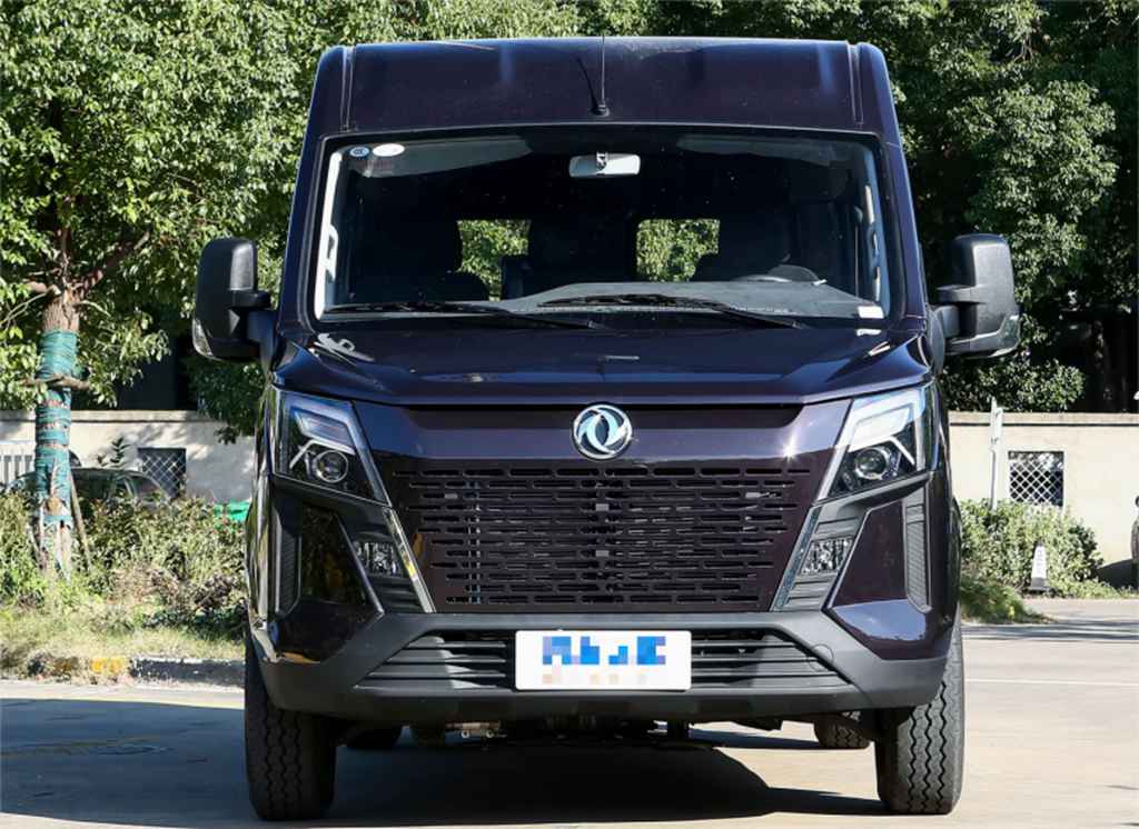 Du moyen de transport à partenaire rentable : comment le Dongfeng Yufeng V9+ permet aux transporteurs de gagner plus
