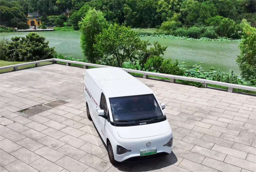​​Le Dongfeng Reliada, un véhicule qui tient ses promesses : Plus de charge, plus de vitesse, grande autonomie, distribution urbaine sans souci​​