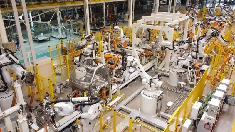 La puissance façonne les standards ! Weichai New Energy Commercial Vehicles innove avec des solutions globales pour tous les usages