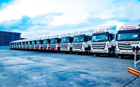 107 tracteurs FOTON Auman à transmission automatique livrés en Tanzanie : La stratégie de localisation stimule un développement accéléré sur le marché d&rsquo;Afrique de l&rsquo;Est