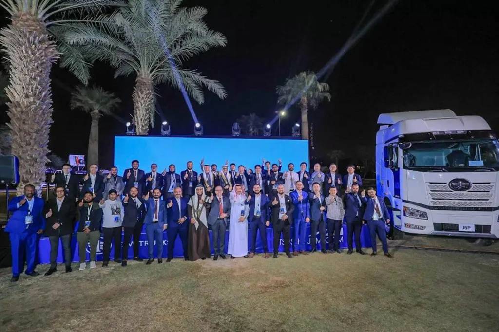 Né Mondial : FAW Jiefang International Fête Son Premier Anniversaire