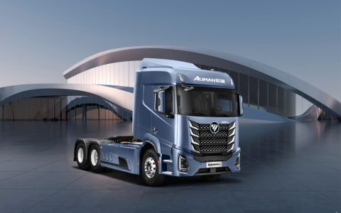 600 kWh de grande capacité ! Le FOTON Auman Galaxy 5M révolutionne l'efficacité du transport de charbon, sable et gravier