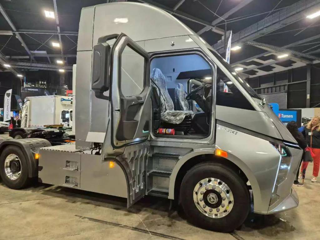 Le camion poids lourd électrique intelligent DeepWay fait son apparition au prestigieux salon automobile néo-zélandais, ajoutant une ville clé à son déploiement commercial mondial !