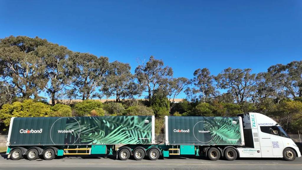 Camion électrique de 68 tonnes dompte une pente de 18 % ! Windrose réussit les tests en Australie
