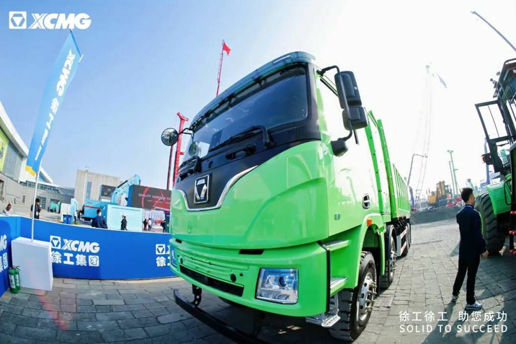 ​​Le camion-benne électrique 400 degrés XCMG fait sensation à BICES 2025​​