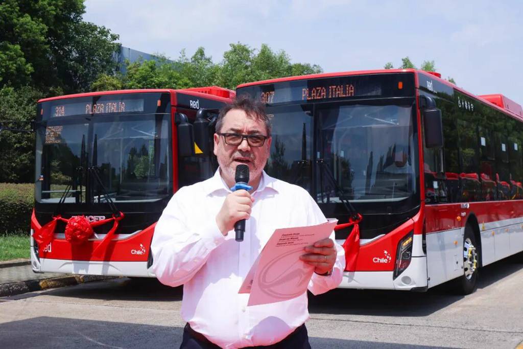 450 unités ! Les bus électriques HIGER FENCER f1 prennent la route vers l'Amérique du Sud