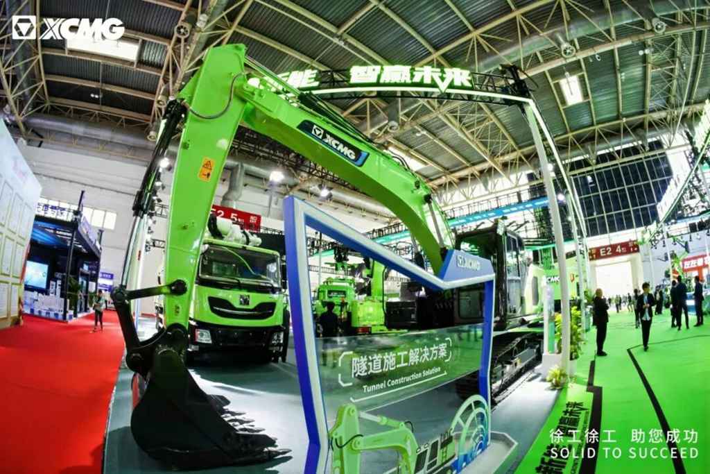 ​​Le camion-benne électrique 400 degrés XCMG fait sensation à BICES 2025​​
