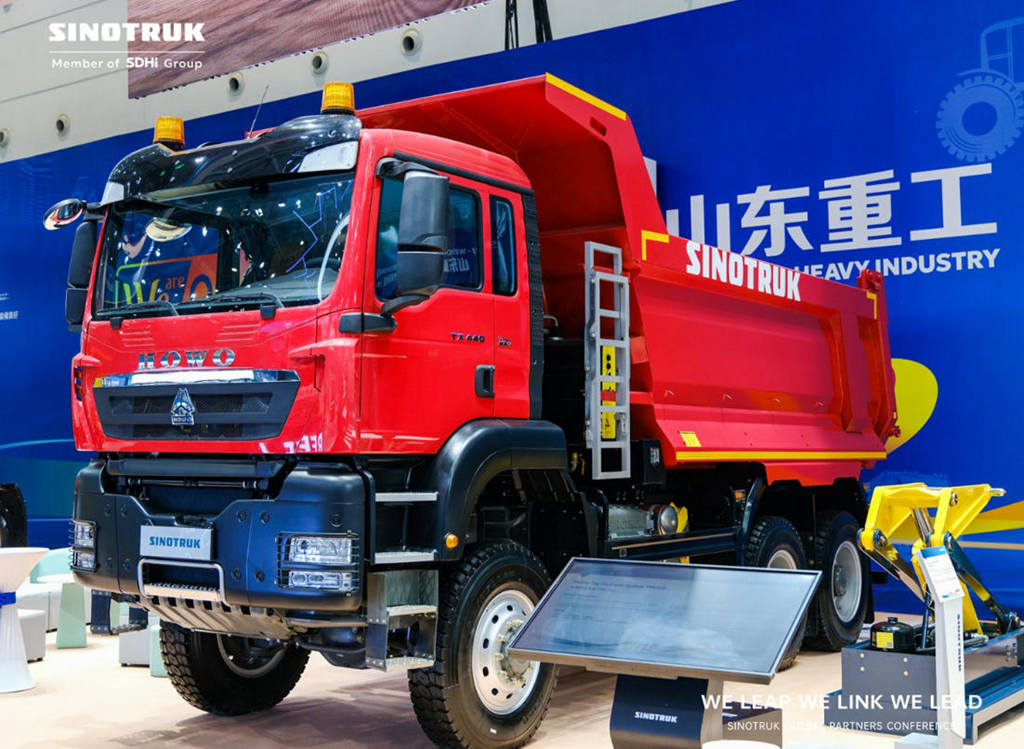 ​​Plus qu'un "tout-terrain" : SINOTRUK, l'expertise absolue pour les missions critiques !​​