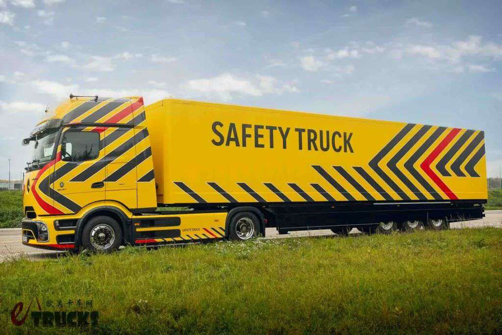 ​Révolution de la sécurité des camions à l'ère électrique ? Mercedes-Benz présente l'eActros 600 Safety Truck