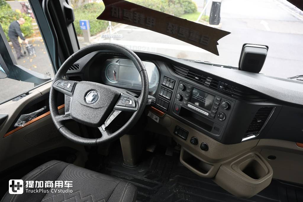 Cabin à plancher parfaitement plat ou une nouvelle conception exclusive ? Voici les photos réelles du H6000E, le dernier camion électrique lourd lancé par SAIC.