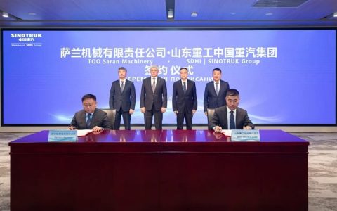 王志坚与哈萨克斯坦政府举行会议，签署协议。